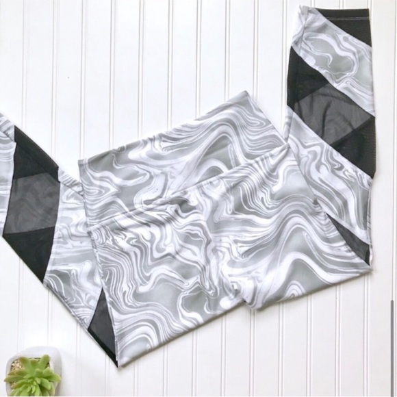 •VS PINK• white/gray Ultimate legging - Picture 5 of 5